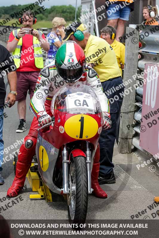 Vintage motorcycle club;eventdigitalimages;mallory park;mallory park trackday photographs;no limits trackdays;peter wileman photography;trackday digital images;trackday photos;vmcc festival 1000 bikes photographs